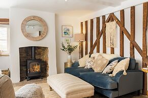 Windsor Cottage-Bolthole in heart of CN