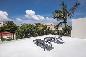 Elegant 3BR Pool Villa Sara near NaiHarn