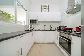 Elegant 3BR Pool Villa Sara near NaiHarn