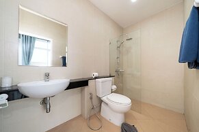 Elegant 3BR Pool Villa Sara near NaiHarn