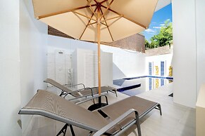 Elegant 3BR Pool Villa Sara near NaiHarn