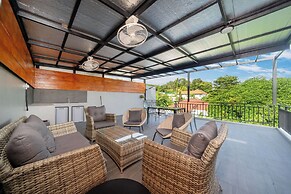 Elegant 3BR Pool Villa Sara near NaiHarn