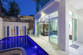 Elegant 3BR Pool Villa Sara near NaiHarn