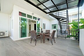 Elegant 3BR Pool Villa Sara near NaiHarn