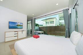 Elegant 3BR Pool Villa Sara near NaiHarn