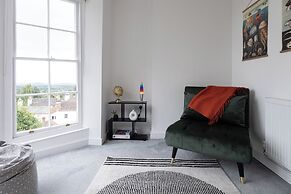 Cosy 1BD in Malvern With Stunning Views