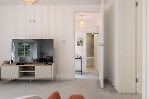 Cosy 1BD in Malvern With Stunning Views