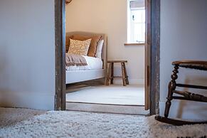 The Gamekeeper's Cottage-Stunning 2 Bed