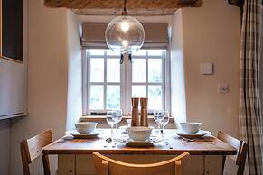 The Gamekeeper's Cottage-Stunning 2 Bed