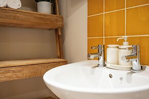 The Gamekeeper's Cottage-Stunning 2 Bed