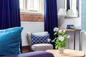 Bowen-Buscarlet at Bicester Heritage