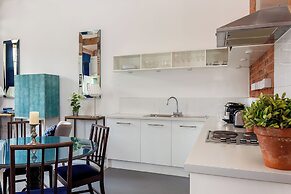 Bowen-Buscarlet at Bicester Heritage