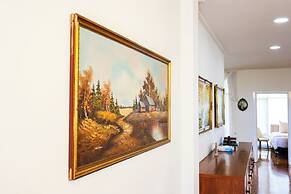 StayAU Spacious 6BR McKinnon Pool Home