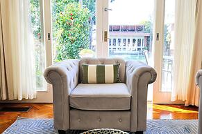 StayAU Spacious 6BR McKinnon Pool Home