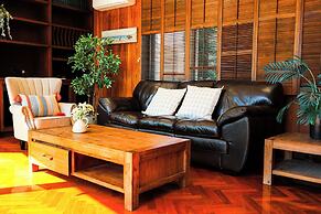 StayAU Spacious 6BR McKinnon Pool Home