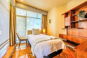 StayAU Spacious 6BR McKinnon Pool Home