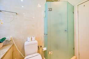 StayAU Spacious 6BR McKinnon Pool Home