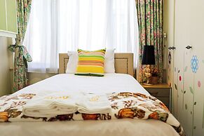 StayAU Spacious 6BR McKinnon Pool Home