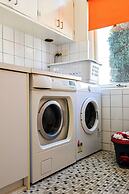 StayAU Spacious 6BR McKinnon Pool Home