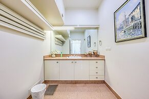 StayAU Spacious 6BR McKinnon Pool Home