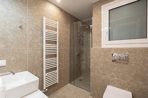 Luxury Apartment next to the National Museum