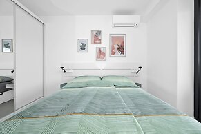 Fully equipped apartments with Terraces, Free garage parking, Netflix 