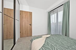 Fully equipped apartments with Terraces, Free garage parking, Netflix