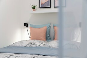 Fully equipped apartments with Terraces, Free garage parking, Netflix