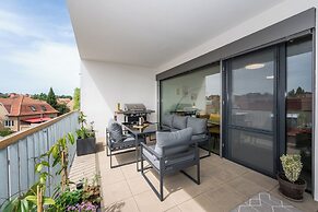 Fully equipped apartments with Terraces, Free garage parking, Netflix