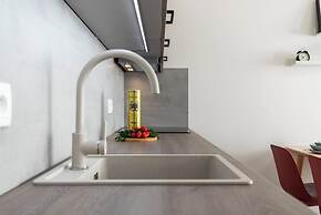 Fully equipped apartments with Terraces, Free garage parking, Netflix
