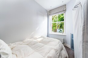 115 Beaufort Mansions