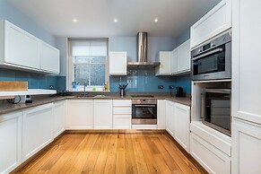 115 Beaufort Mansions