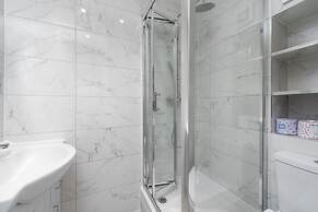 Sloane Street by CAPITAL