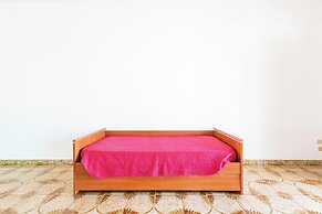 4100 Sisters' House by Barbarhouse