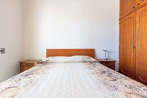 4100 Sisters' House by Barbarhouse