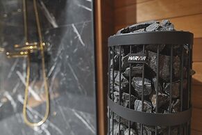 Royal Roi Luxury suite