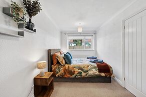 Knights Rest -beautiful Home in Dover With Parking