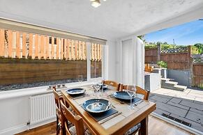 Knights Rest -beautiful Home in Dover With Parking