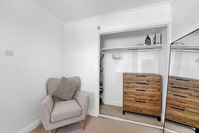 Knights Rest -beautiful Home in Dover With Parking