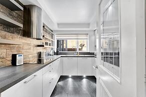 Knights Rest -beautiful Home in Dover With Parking