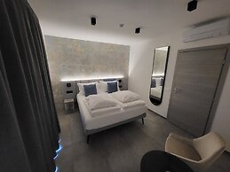 Attilio High Living Suites - Adults Only