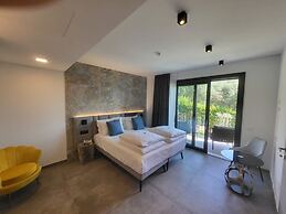Attilio High Living Suites - Adults Only