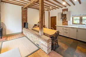 Host Stay Downs Farm Granary