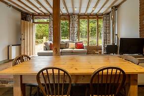 Host Stay Downs Farm Granary