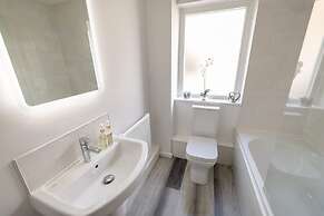 Host Stay Shipwright Lodge