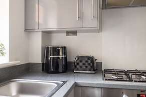 Host Stay Shipwright Lodge