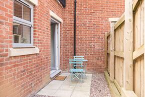 Host Stay Shipwright Lodge