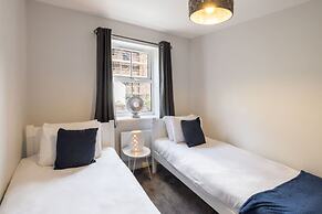 Host Stay Shipwright Lodge