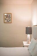 Comfortable Pasadena Retreat With Good Location
