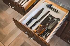 Comfortable Pasadena Retreat With Good Location